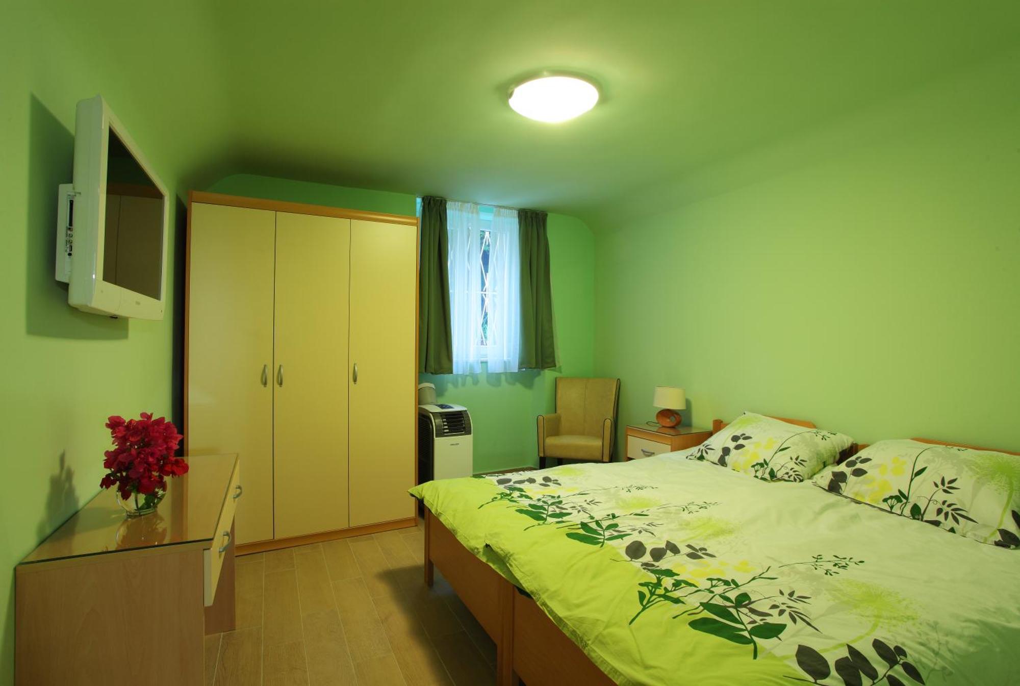Pile Marina Apartman